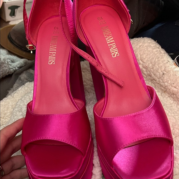 Dream Pairs Pink Satin Platform Heels - Picture 1 of 7